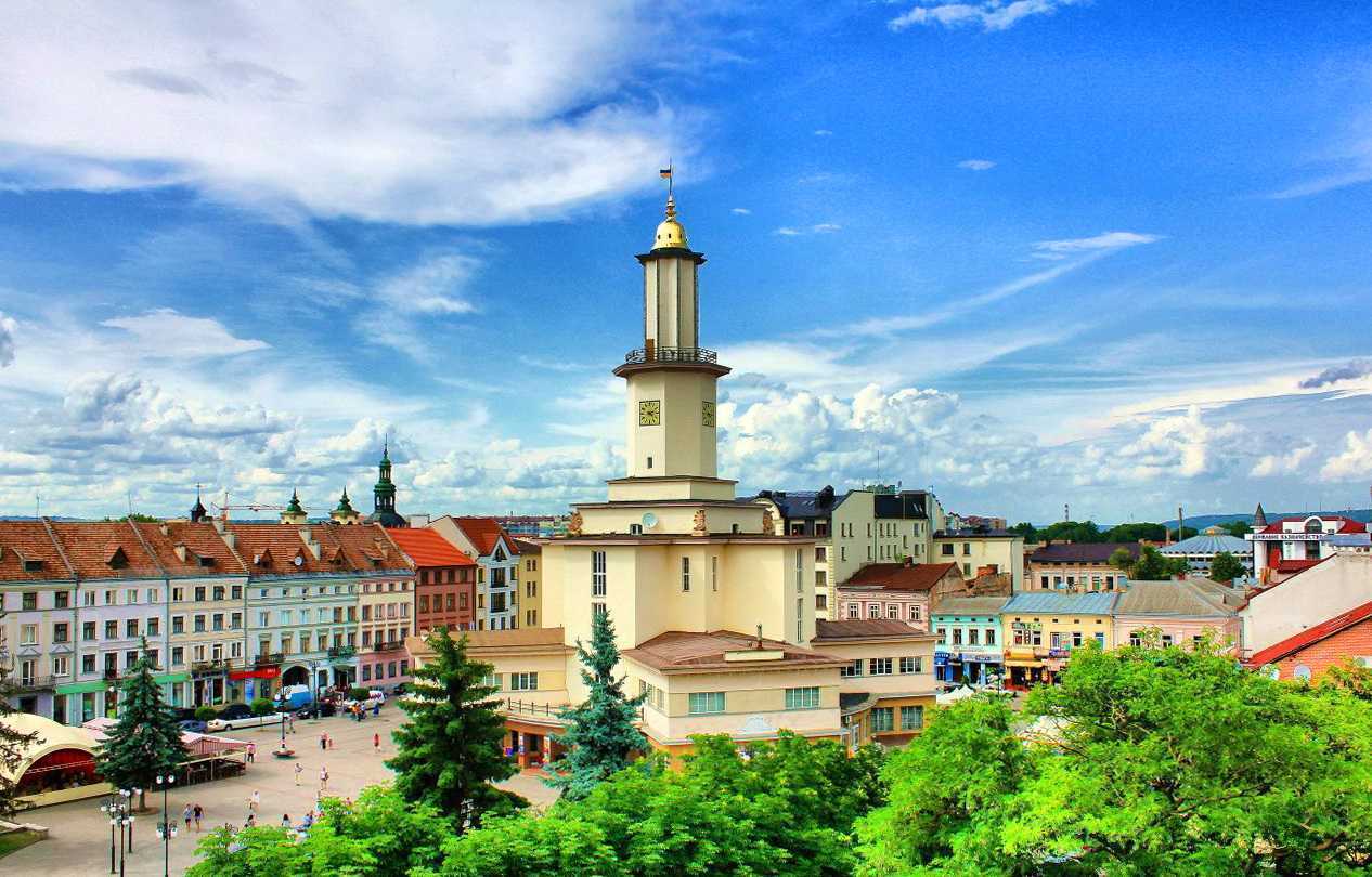 Ivano Frankivsk Vyd Iz Lehendy